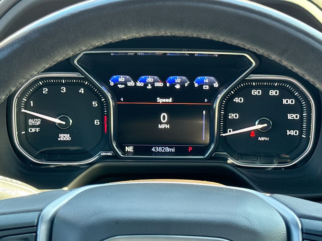 2021 Gmc Yukon SLT photo 2