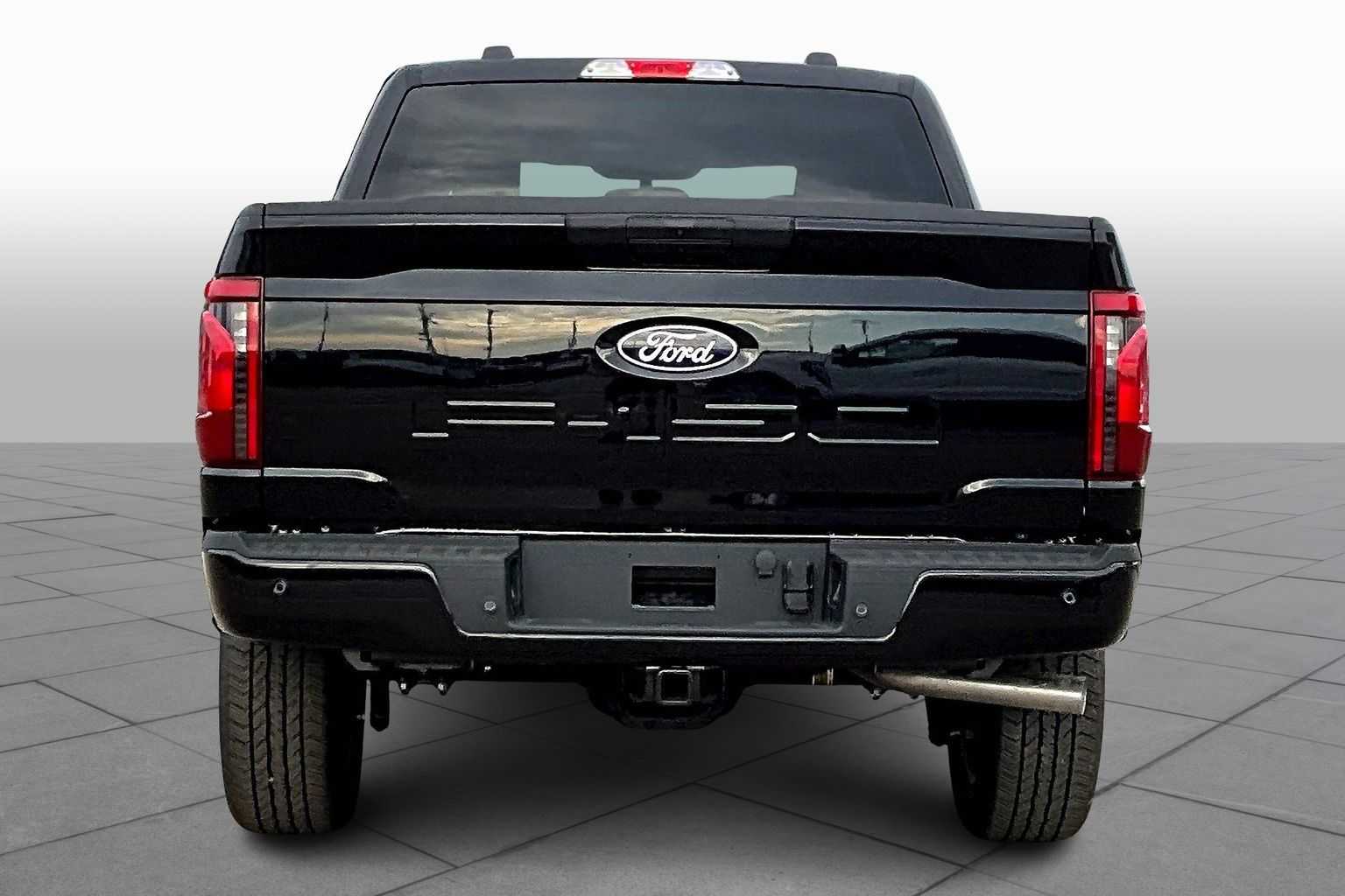 2025 Ford F-150 STX photo 4