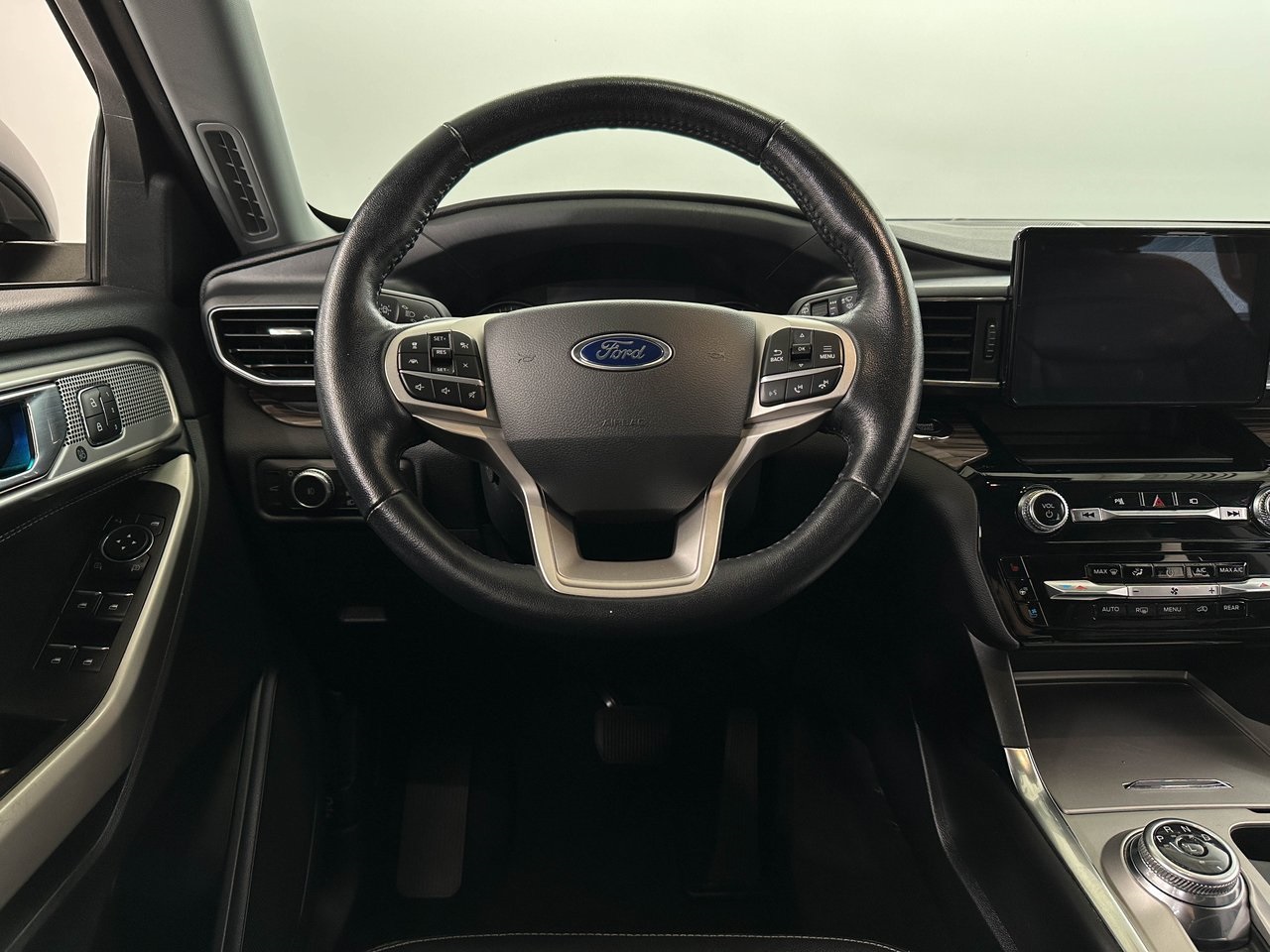 2022 Ford Explorer Limited photo 5
