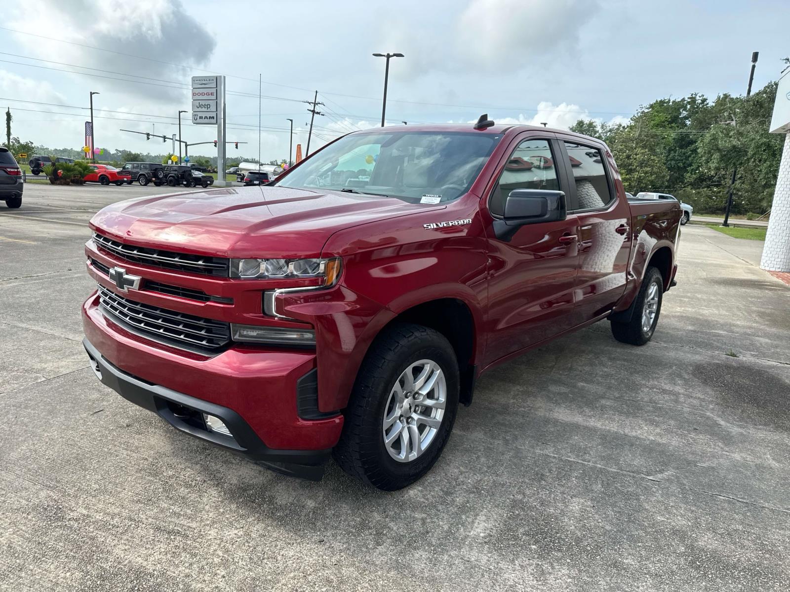2022 Chevrolet Silverado 1500 RST photo 2