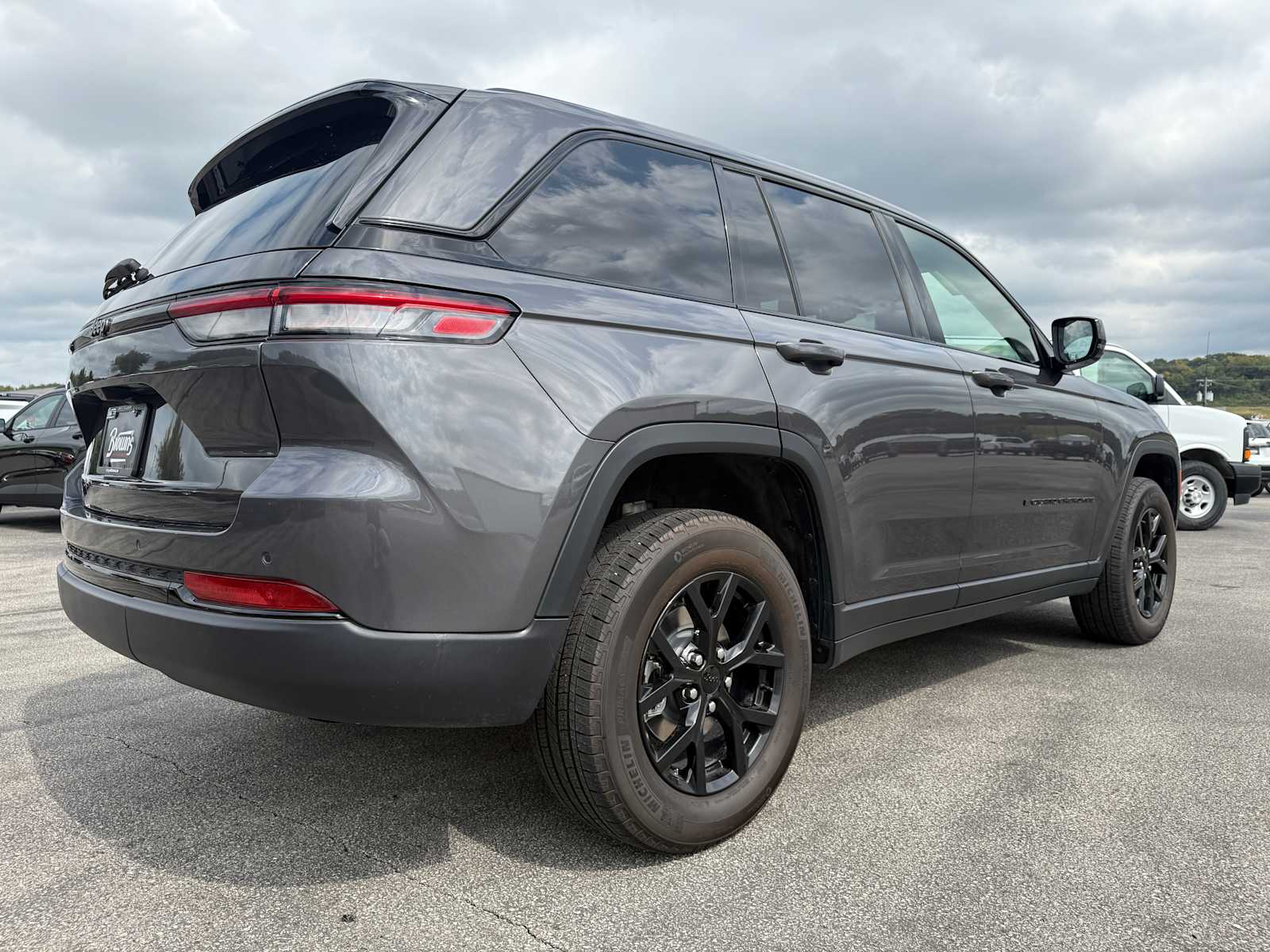 2024 Jeep Grand Cherokee Altitude X photo 2