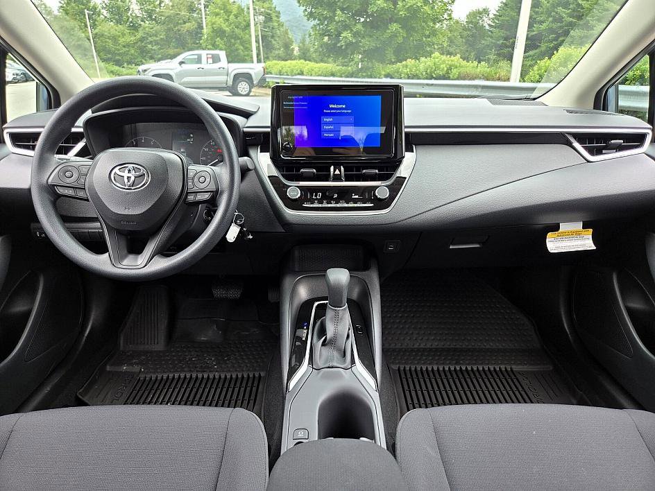 2025 Toyota Corolla LE photo 11