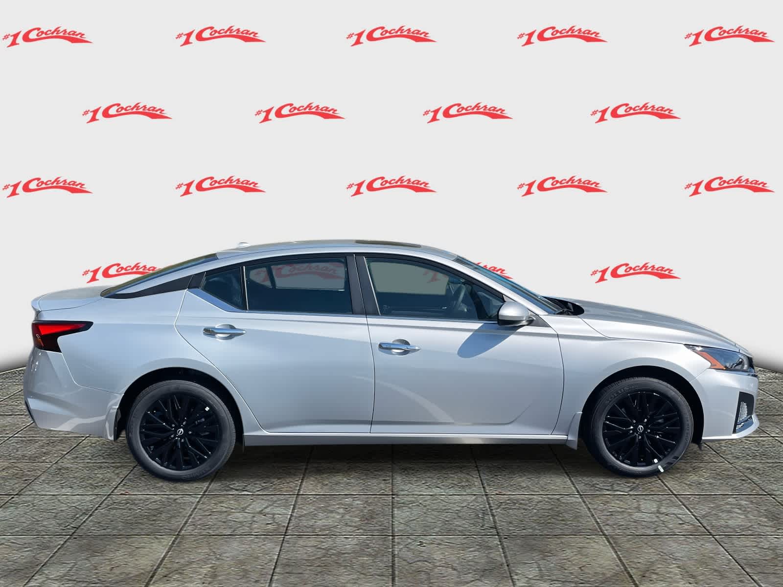 2025 Nissan Altima 2.5 SV photo 2