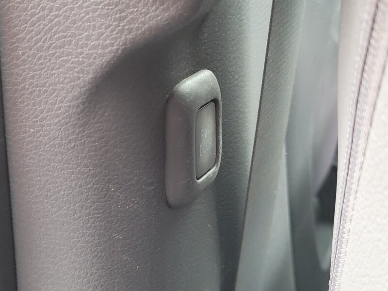 2021 Toyota Sienna XLE photo 9