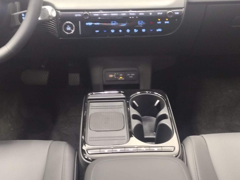 2025 Hyundai Ioniq 5 photo 28