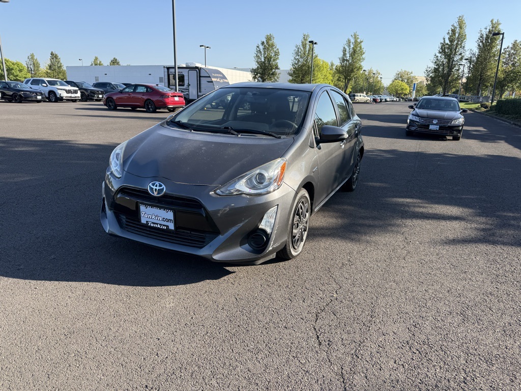 2015 Toyota Prius C Two photo 3