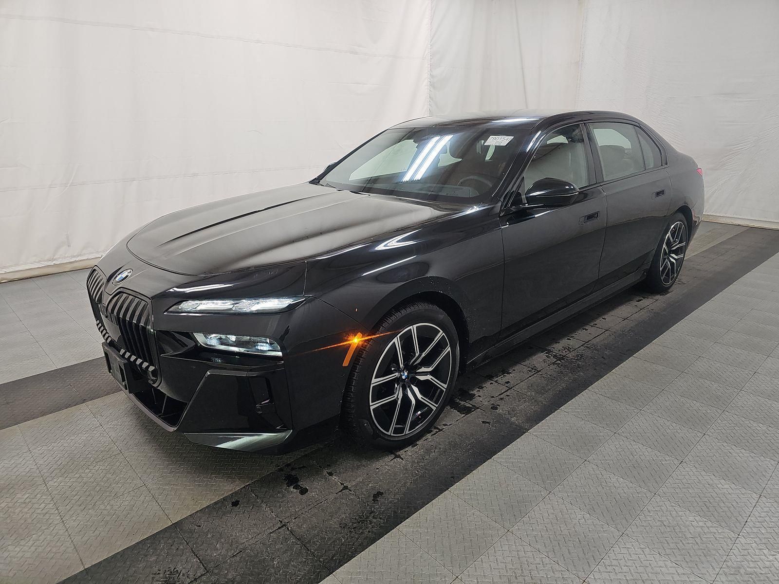 2023 BMW 7 Series 740i's photo