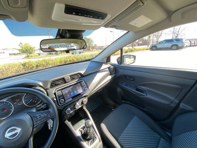 2024 Nissan Versa 1.6 S photo 11