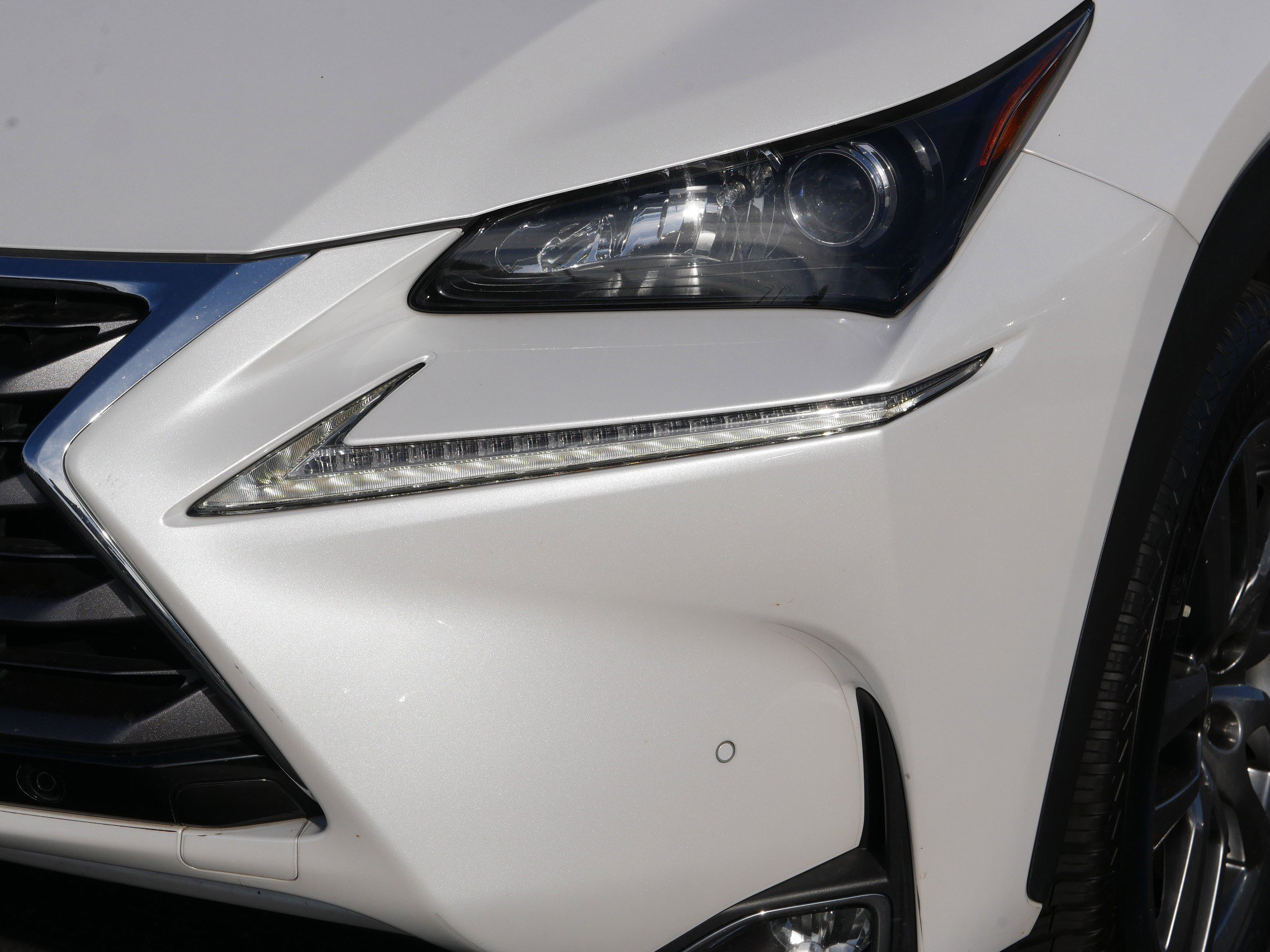2016 Lexus NX 300h Luxury photo 10
