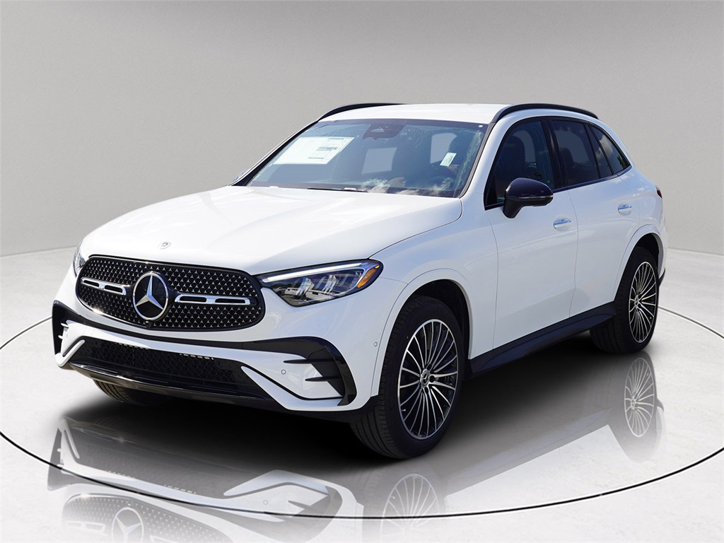 2025 Mercedes Benz GLC 300 4MATIC photo 3