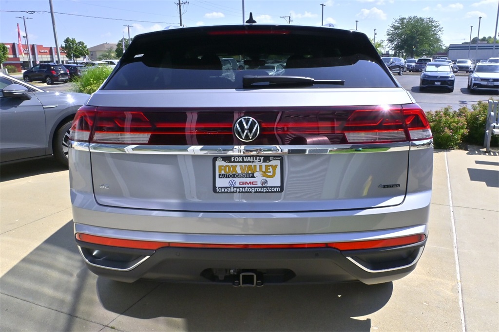 2026 Volkswagen Atlas Cross Sport SE Technology photo 2