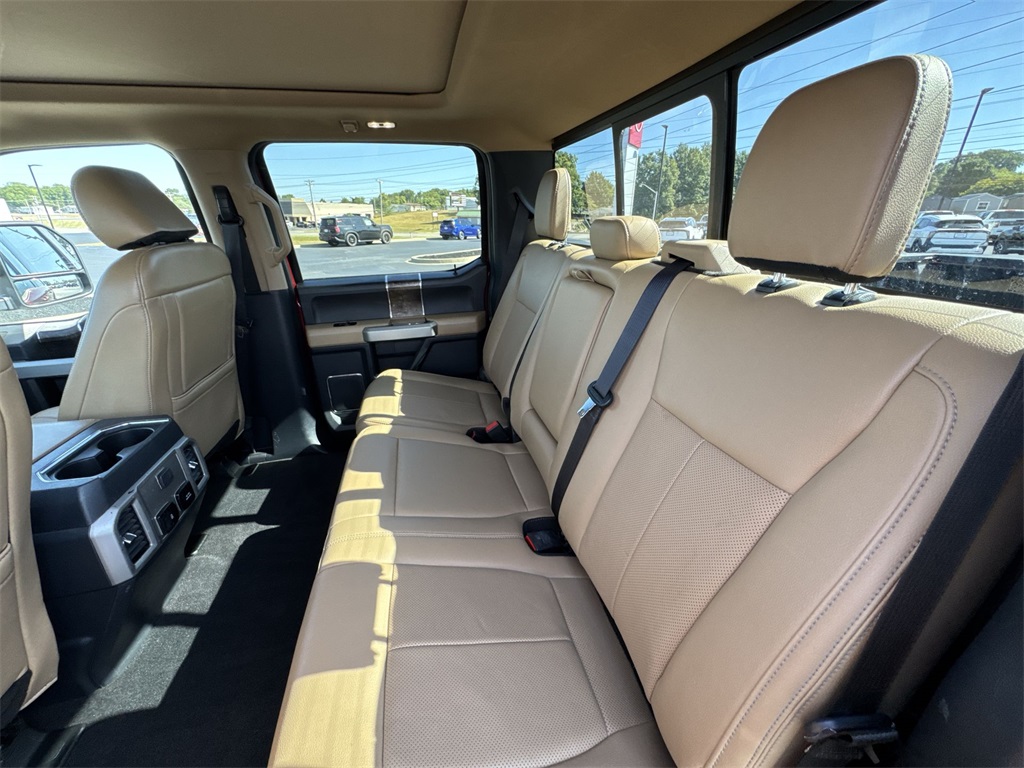 2022 Ford F-350 Lariat photo 23