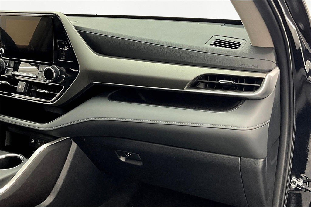 Used 2024 Midnight Black Metallic Toyota LE image 17