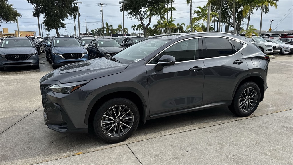 2022 Lexus NX 350 photo 10