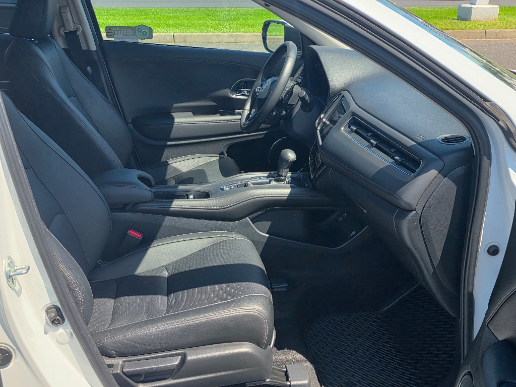 2022 Honda HR-V EX-L photo 16
