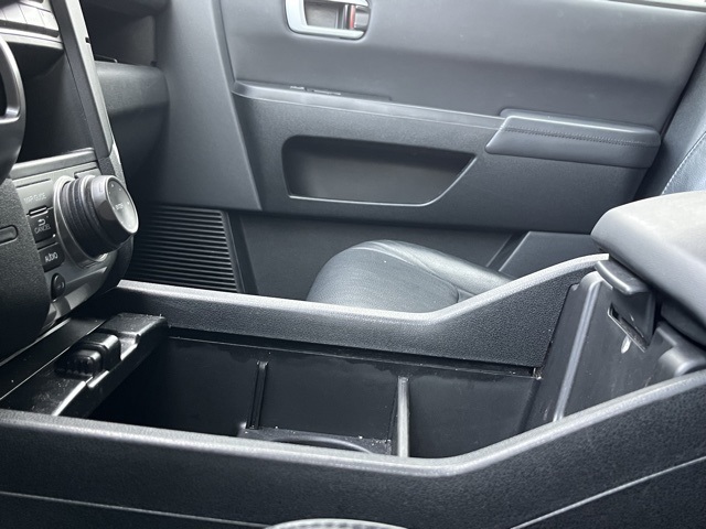 2015 Honda Pilot Touring photo 45