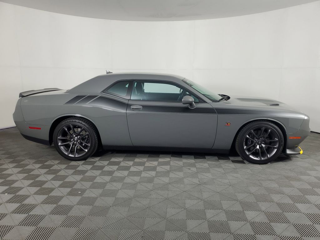 2023 Dodge Challenger R/T Scat Pack photo 3