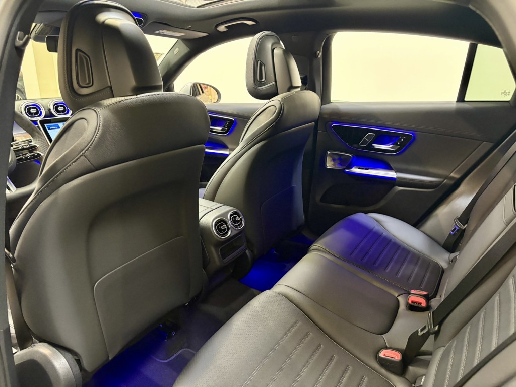 2026 Mercedes Benz GLC 300 4MATIC photo 13