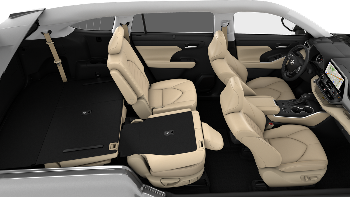2025 Toyota Highlander XLE photo 22