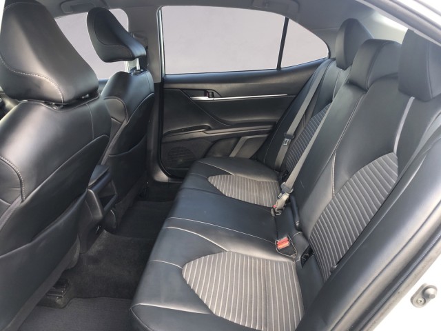 2023 Toyota Camry Hybrid SE photo 13