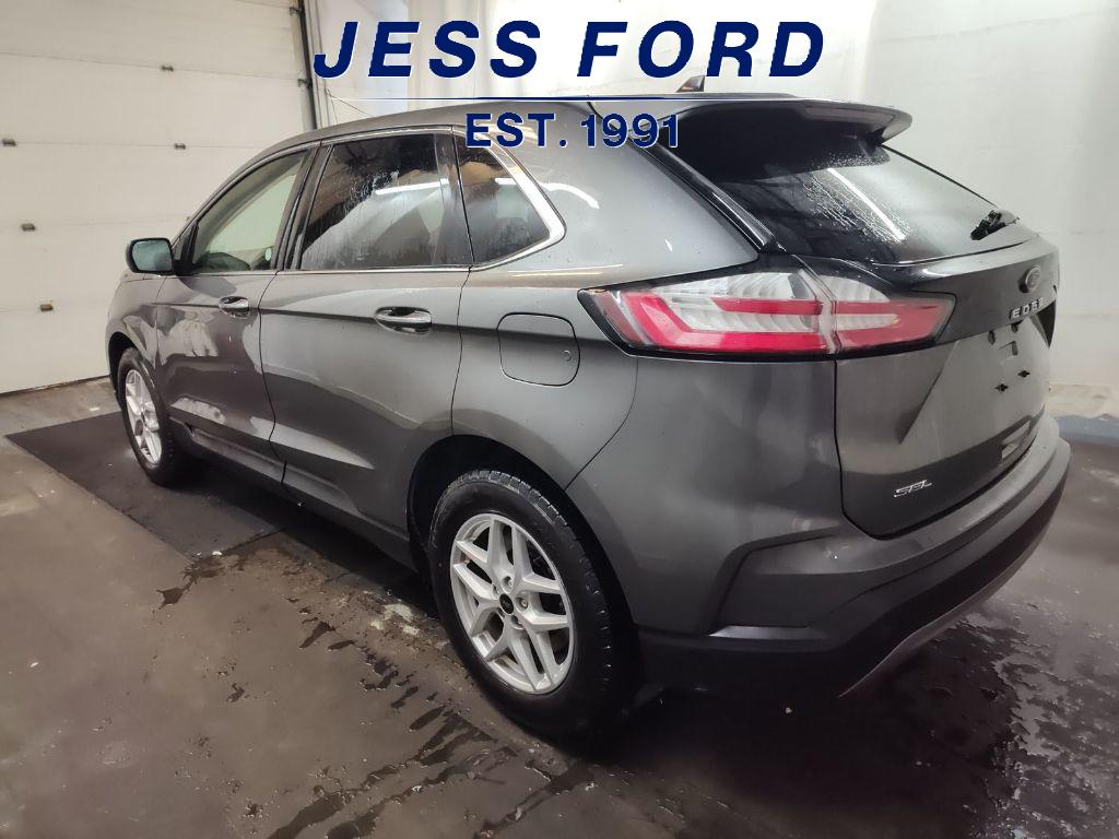2024 Ford Edge SEL photo 2