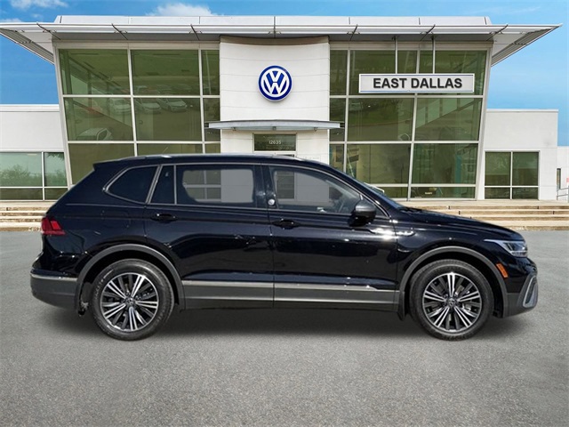 2024 Volkswagen Tiguan Wolfsburg Edition photo 2