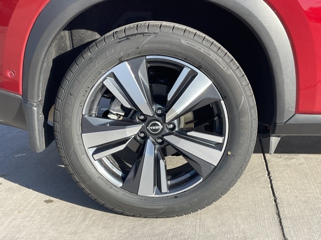 2023 Nissan Rogue SL photo 3