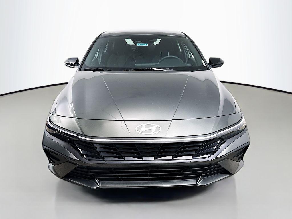 2025 Hyundai Elantra Hybrid SEL Sport photo 2
