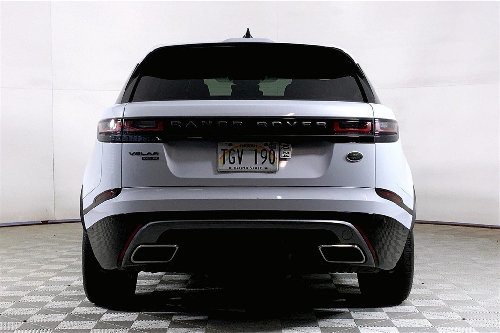 2018 Land Rover Range Rover R-Dynamic SE photo 3