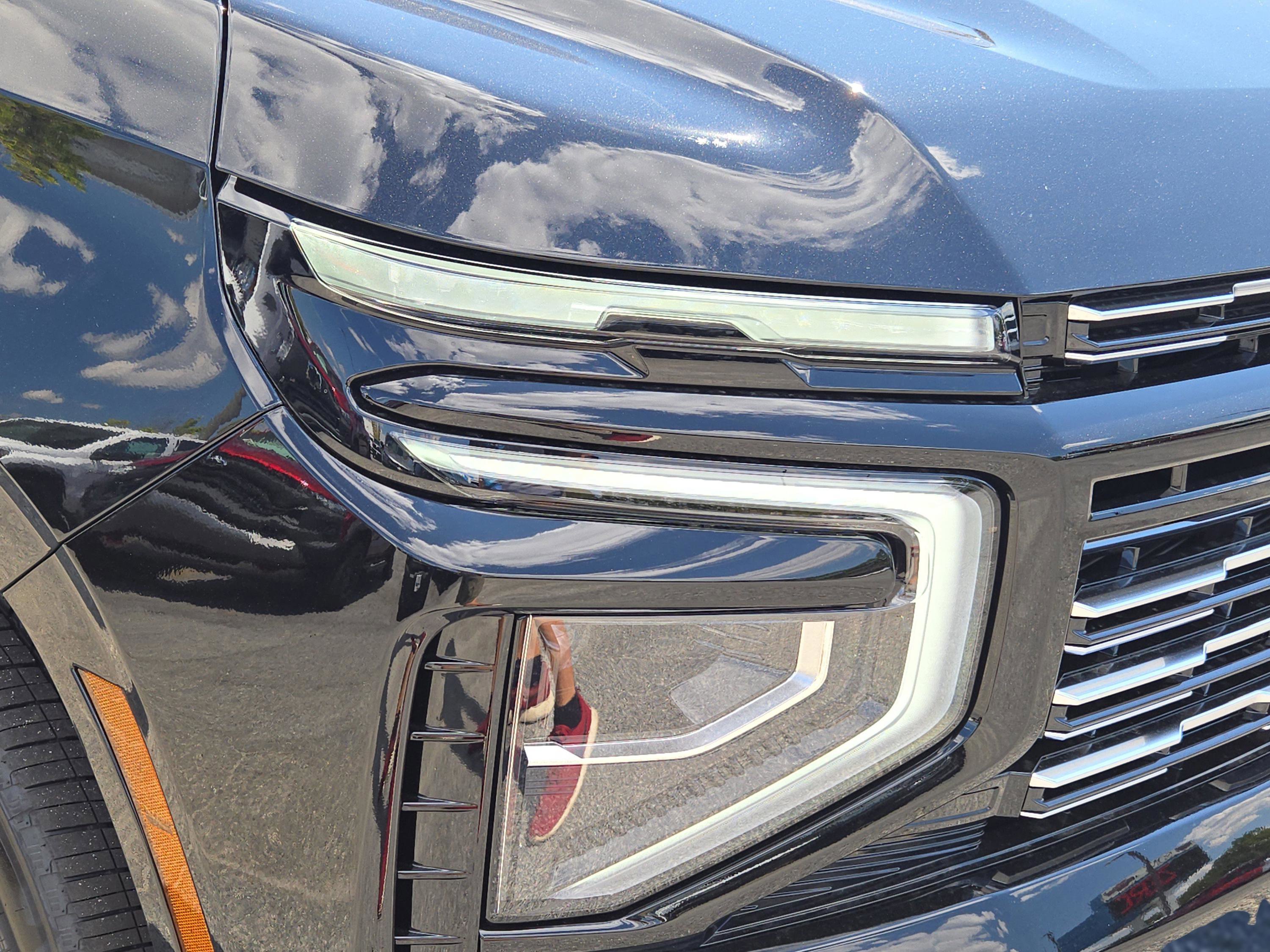 2025 Chevrolet Tahoe High Country photo 5