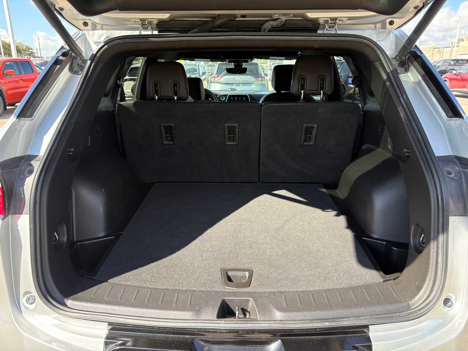 Used 2021 Silver Ice Metallic Chevrolet RS image 10