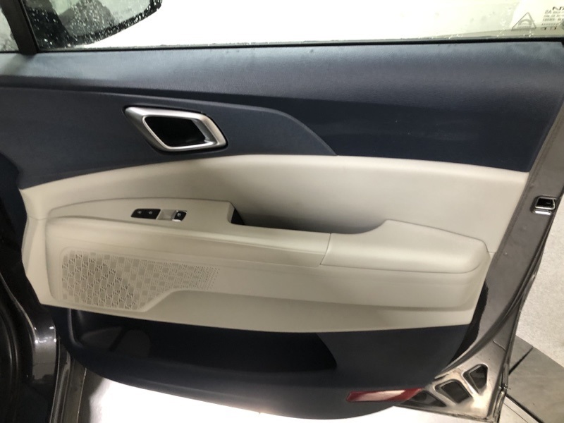 2026 Kia Carnival EX photo 15