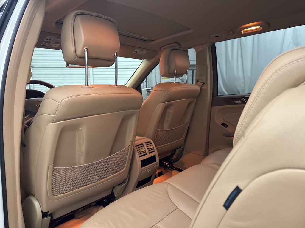 2011 Mercedes Benz GL 350 photo 13