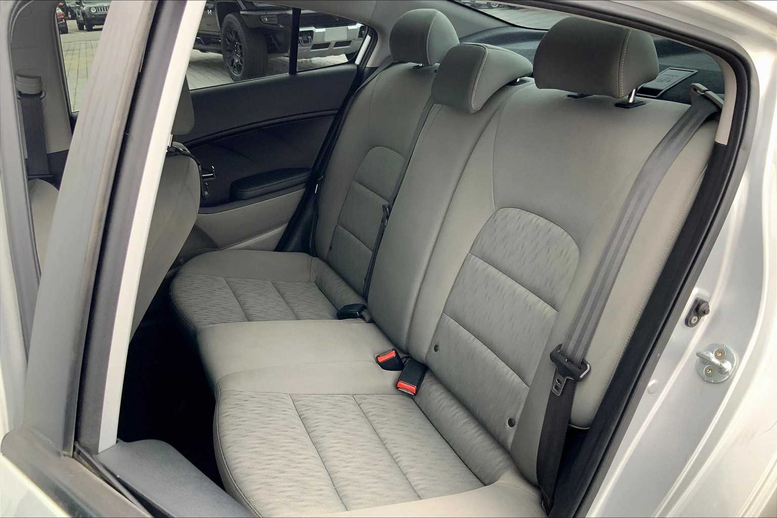 2016 Kia Forte LX photo 18