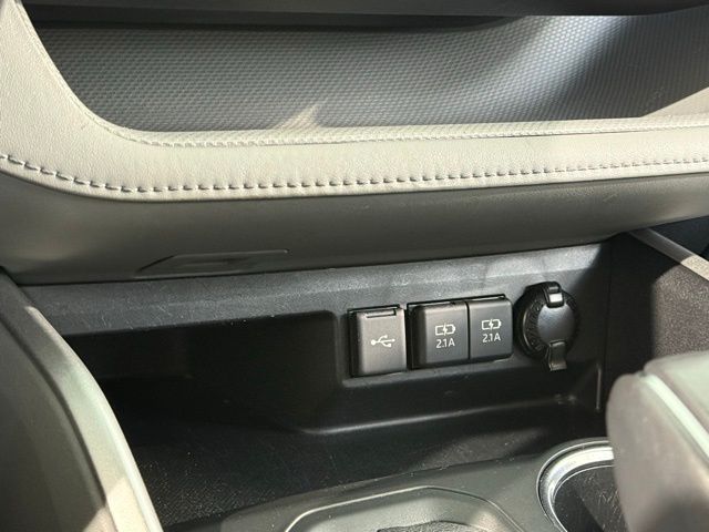 2020 Toyota Highlander XLE photo 22