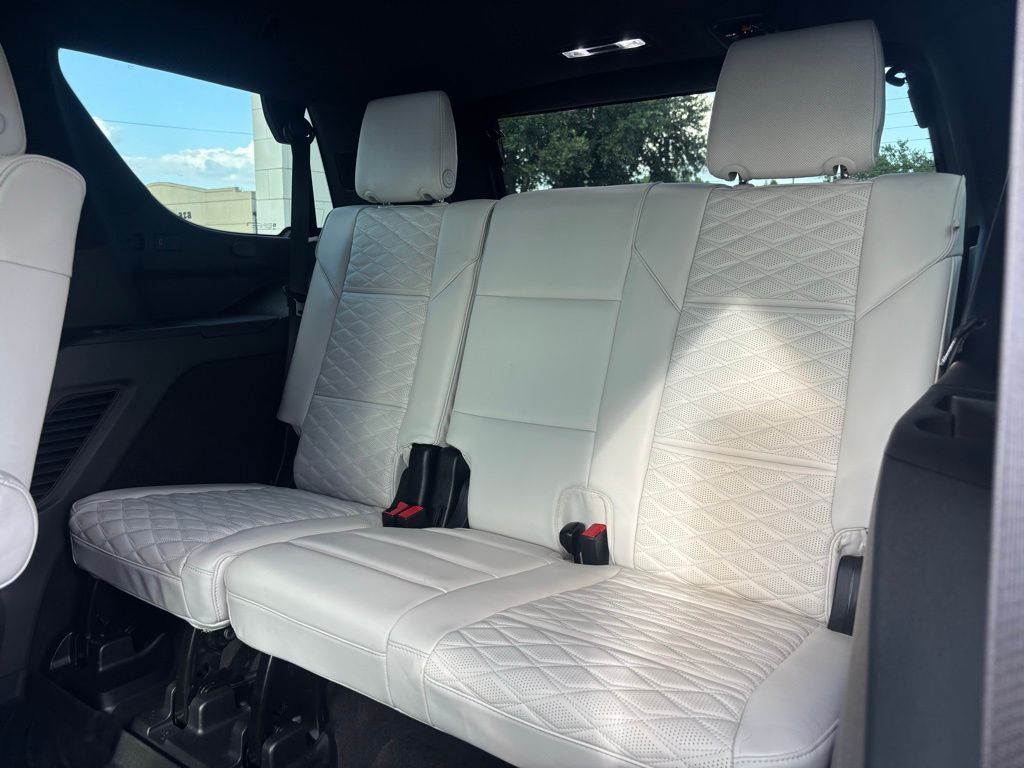 2025 Cadillac Escalade V-Series photo 7