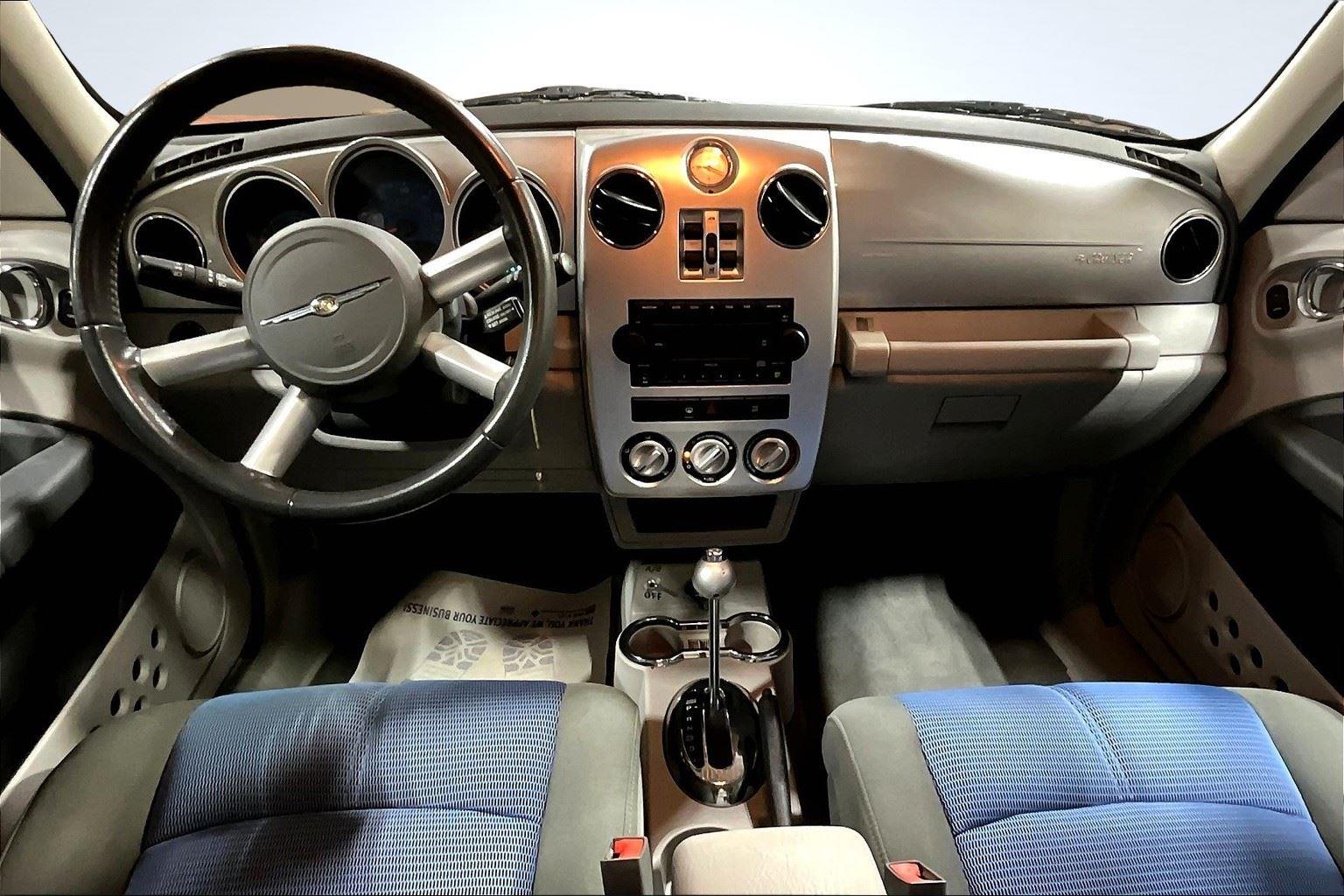 2007 Chrysler PT Cruiser Touring photo 13