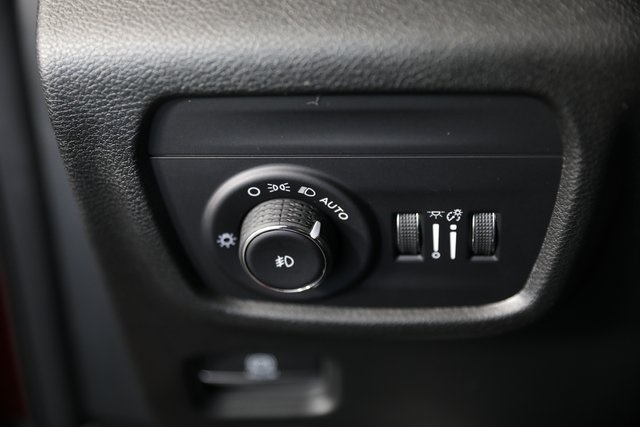 2025 Jeep Grand Cherokee Limited photo 9