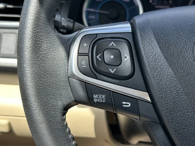 2015 Toyota Camry Hybrid XLE photo 21