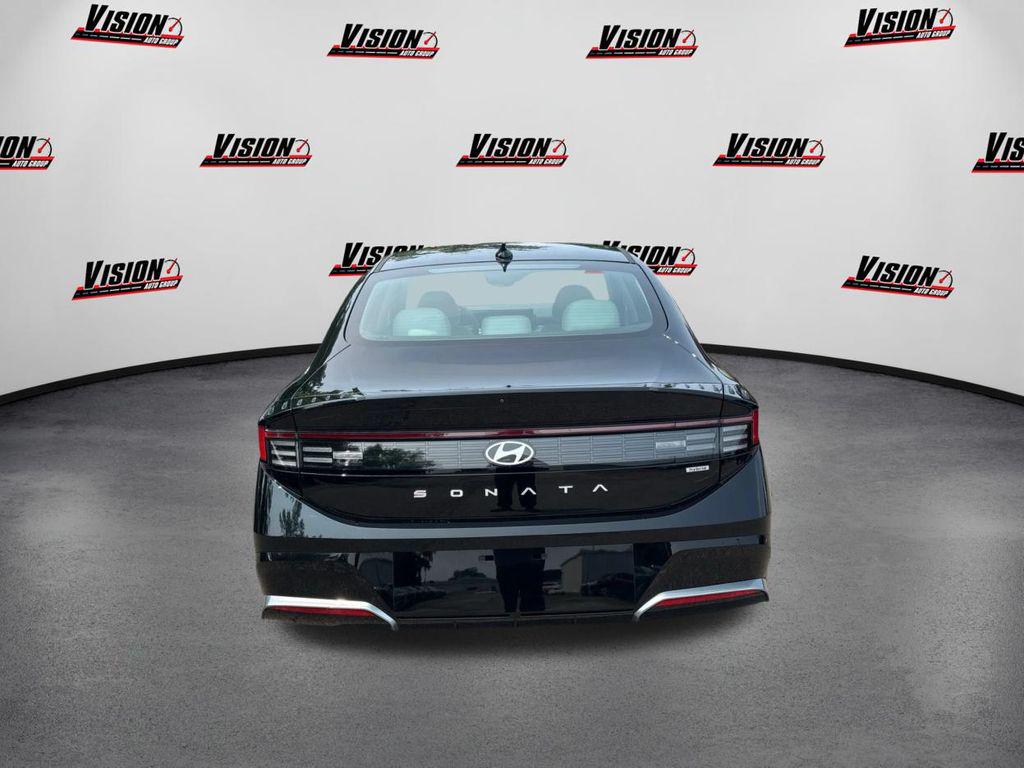 2024 Hyundai Sonata Hybrid SEL photo 3