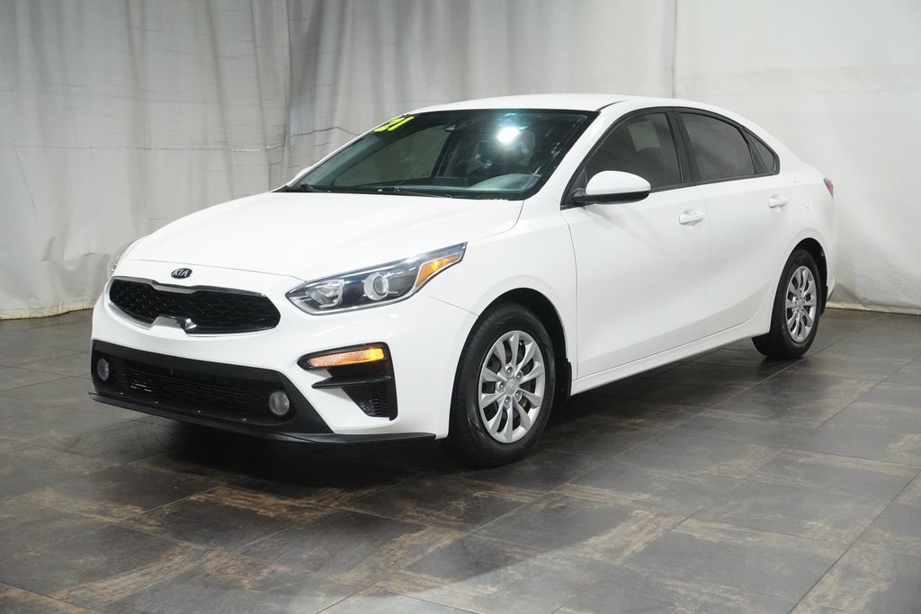 2021 Kia Forte FE photo 2
