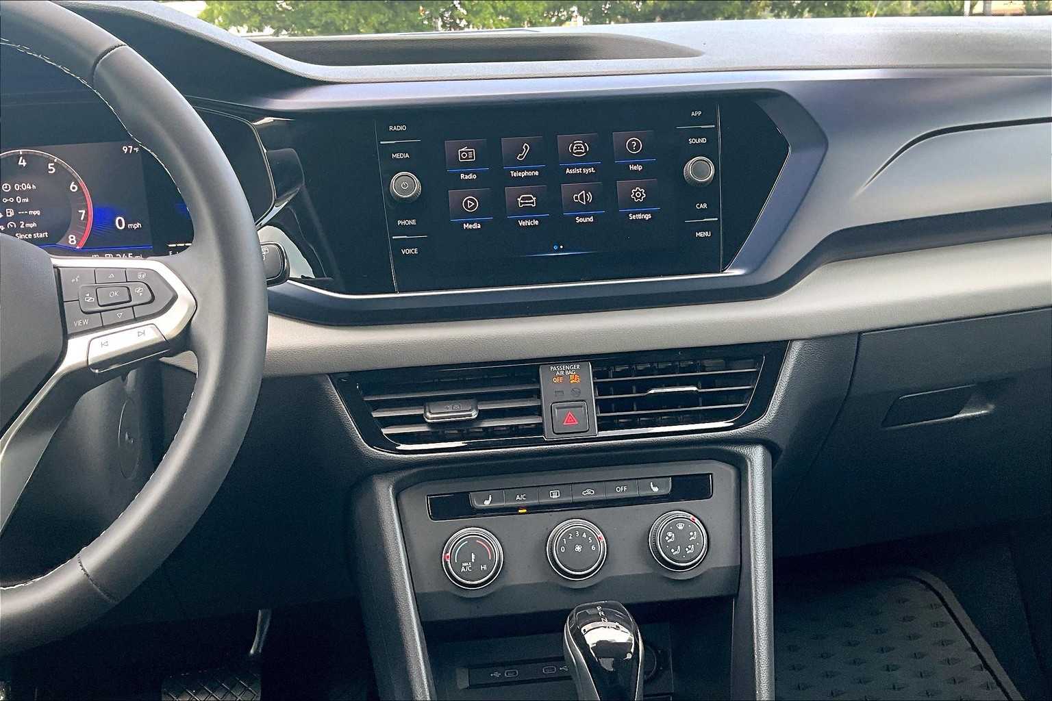 Image of Pre-Owned 2022 Volkswagen Taos SE