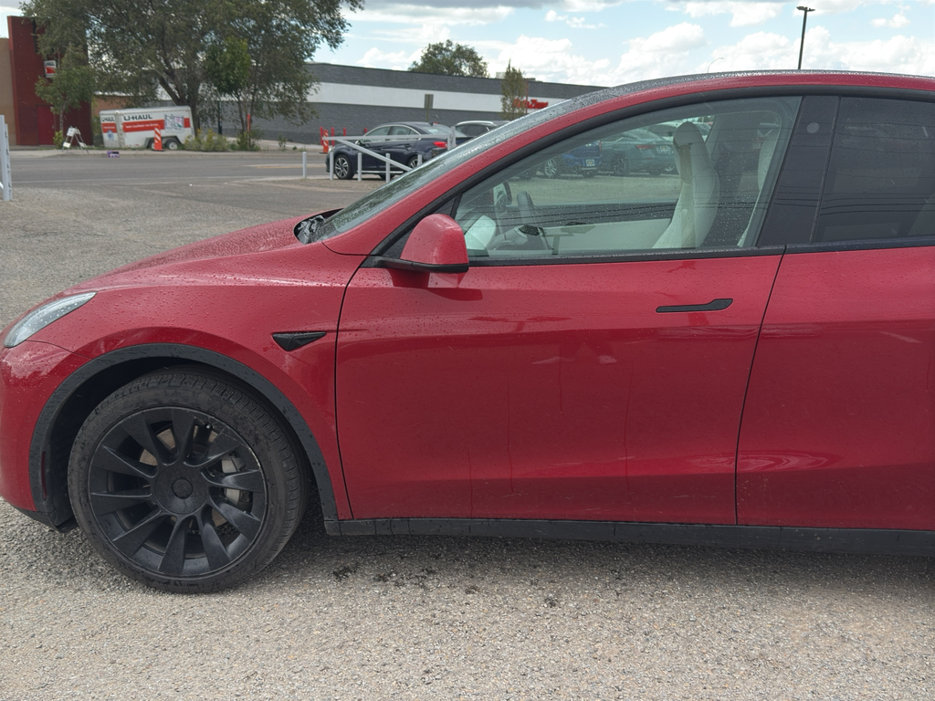 2021 Tesla Model Y Long Range photo 9