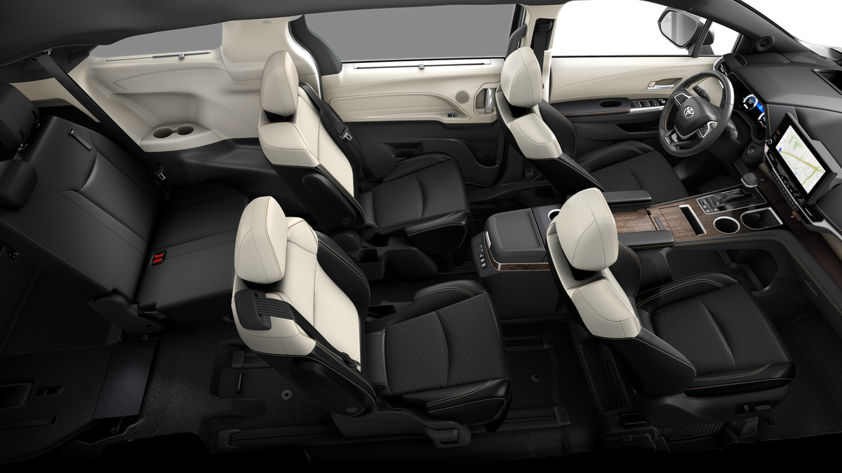 2026 Toyota Sienna Platinum photo 4