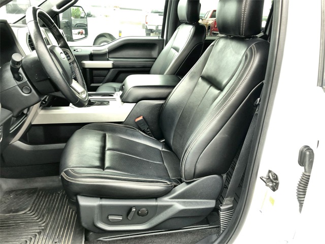2020 Ford F-150 Lariat photo 2