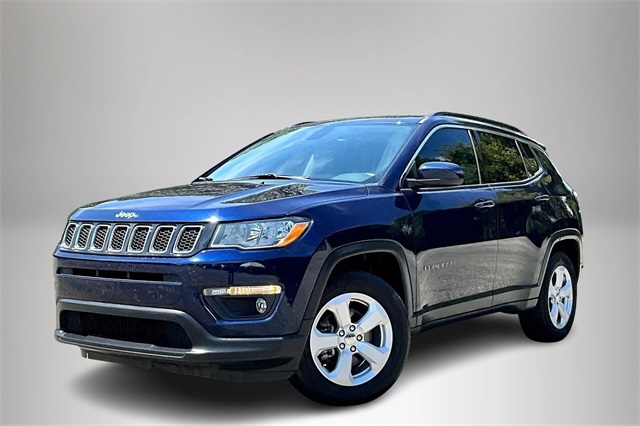 Used 2018 Jeep Compass Latitude with VIN 3C4NJCBB2JT338829 for sale in Union City, GA