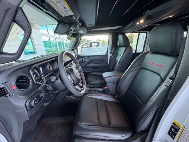 2024 Jeep Wrangler Rubicon photo 11