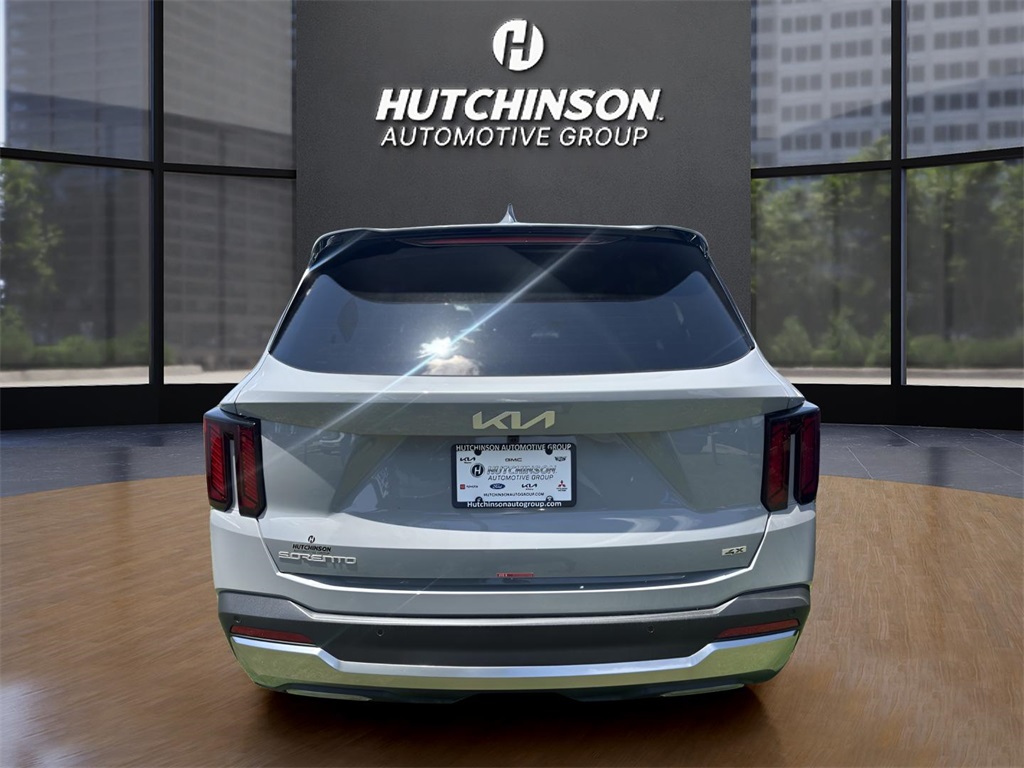 2025 Kia Sorento S photo 6
