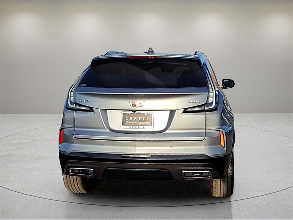2025 Cadillac XT4 Sport photo 4