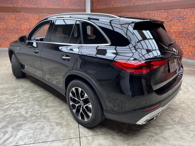 2025 Mercedes Benz GLC 350e 4MATIC photo 2